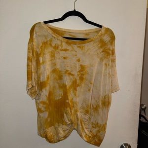 Yellow tiedye twist front shirt